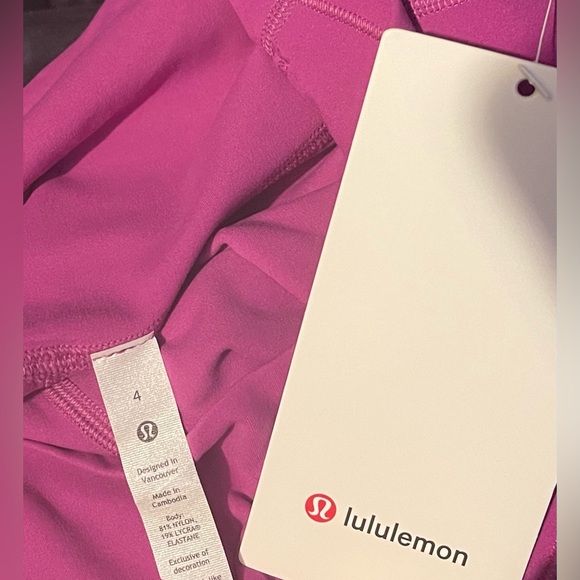BNWT Lululemon Align High-Rise Pant 28"
Released: 4/2022 - Picture 4 of 8